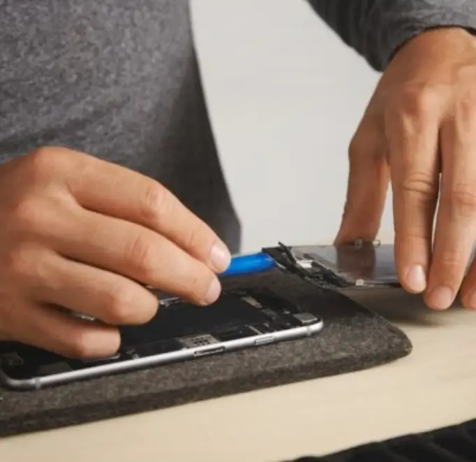 More than Ten Years of Experience in Repairing Water Damaged iPhones