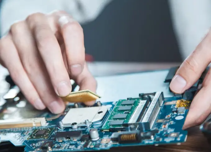 Why Choose Our Computer Repair in Oakleigh East
