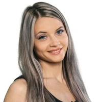 Mia F.